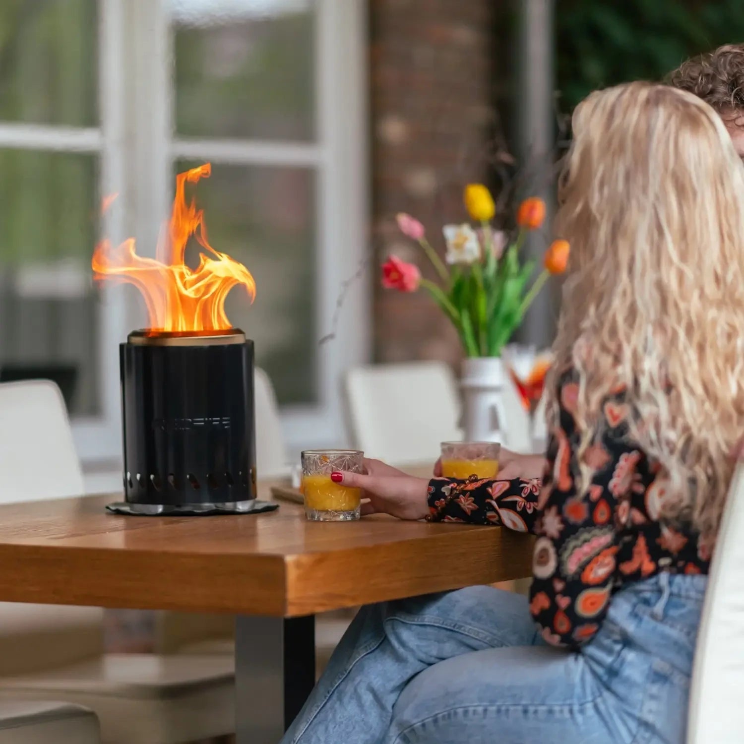 Volcano Pellet Tabletop -tulipata Medium – mattamusta ruostumaton teräs